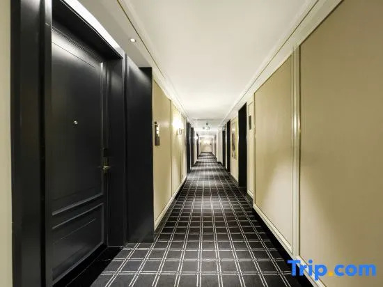 Yanji Baihuo Dalou Xishichang XANA Deluxe Hotel
