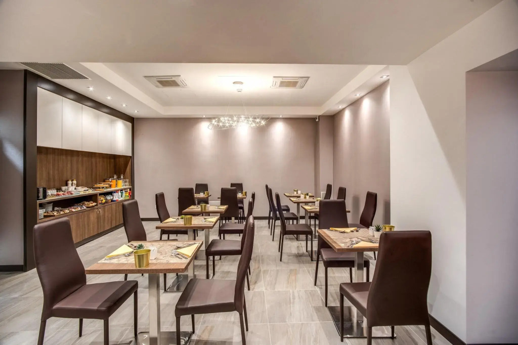 MZ HOTEL