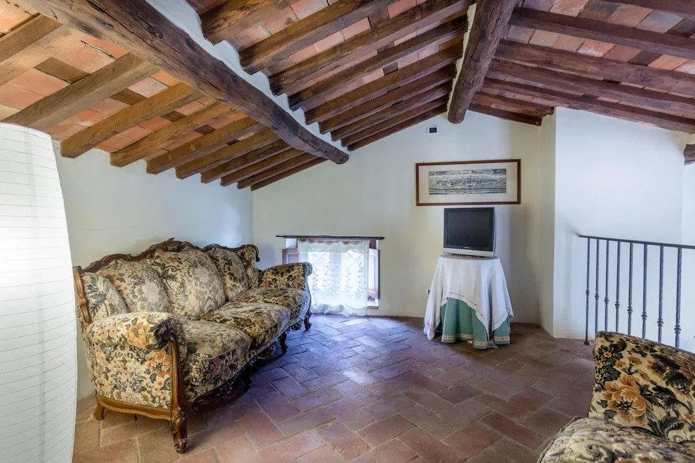 Citrus Charm Farmhouse