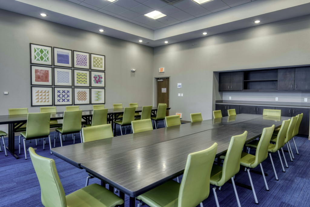 Holiday Inn Express & Suites Omaha Downtown - Old Market by IHG