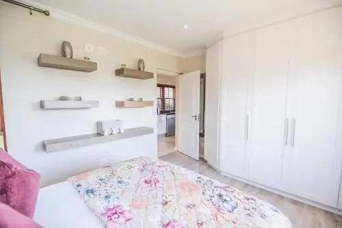 Plettenberg Bay Unit 6 Whale Rock Gardens Apartment with Backup Power