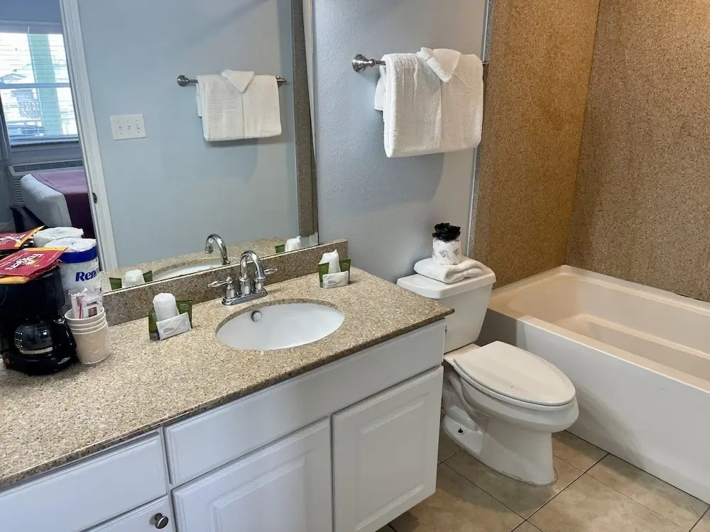Beachgate Condo Suites And Hotel 526+527a+527b 3 Bedroom Condo