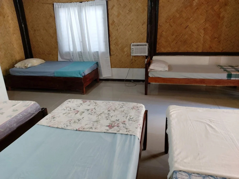Lugadia Beach Cottages