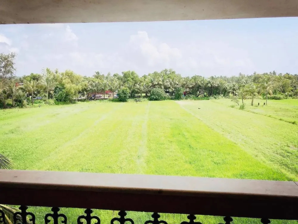 6bhk Villa With Private Pool and Fountain