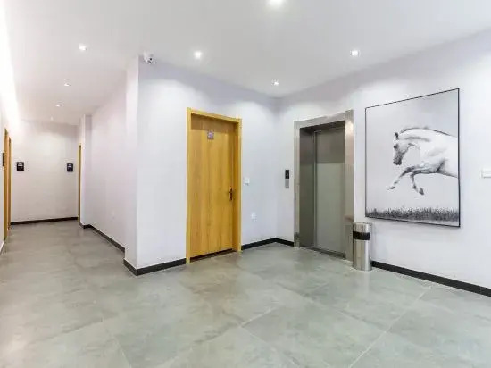 Junyi Chain Hotel (Anxin Hot Spring Garden)