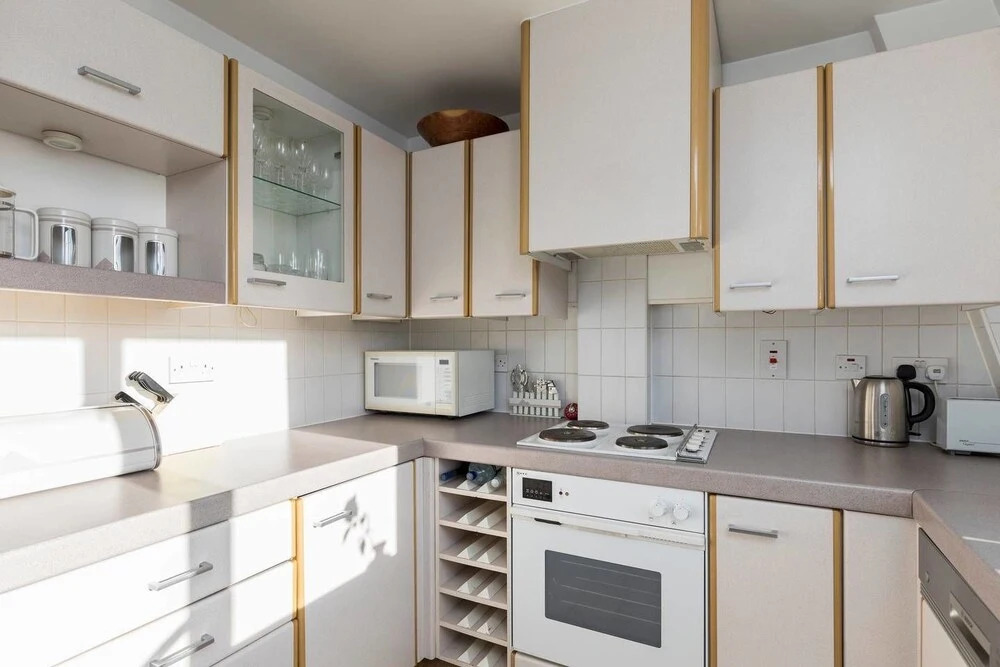 Covent Garden: Bright and Charming 2bed Flat