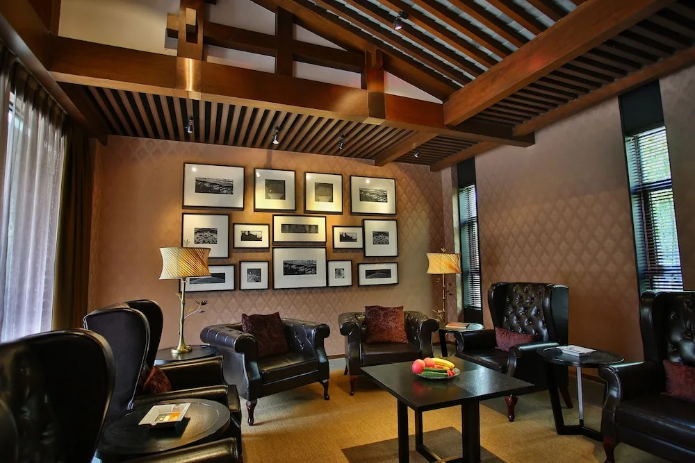 ZuoYouKe Qinling West Brigade Hotel