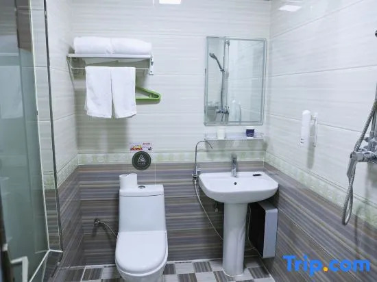 Ease Hotel (Beijing Yuegezhuang Bridge 302 Hospital Branch)