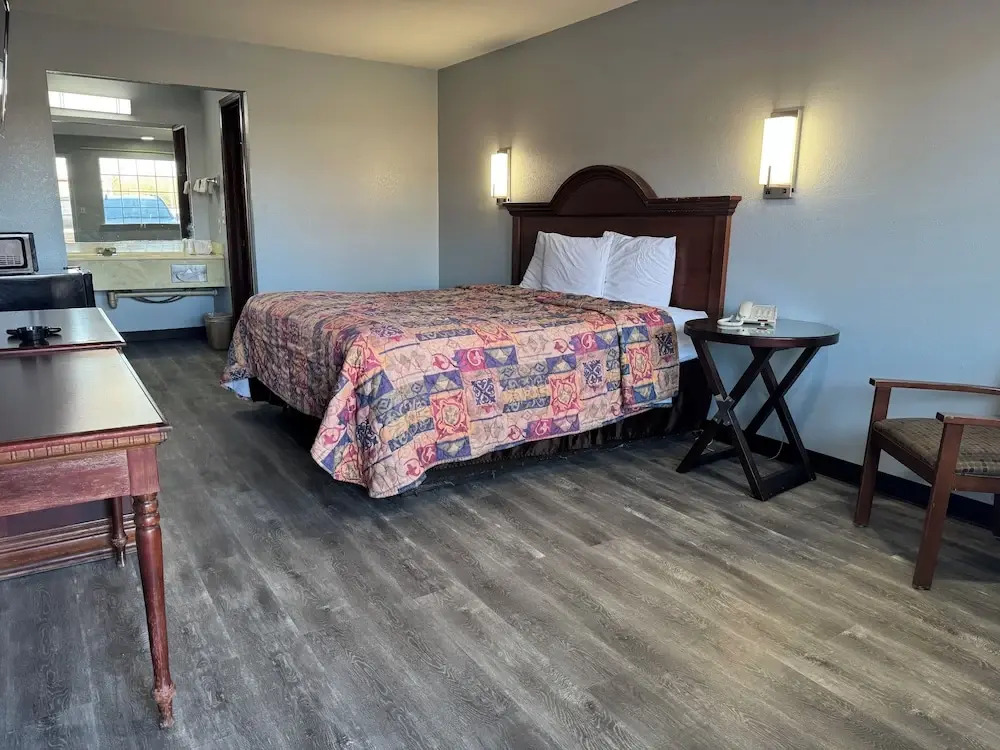 Claremore Motor Inn