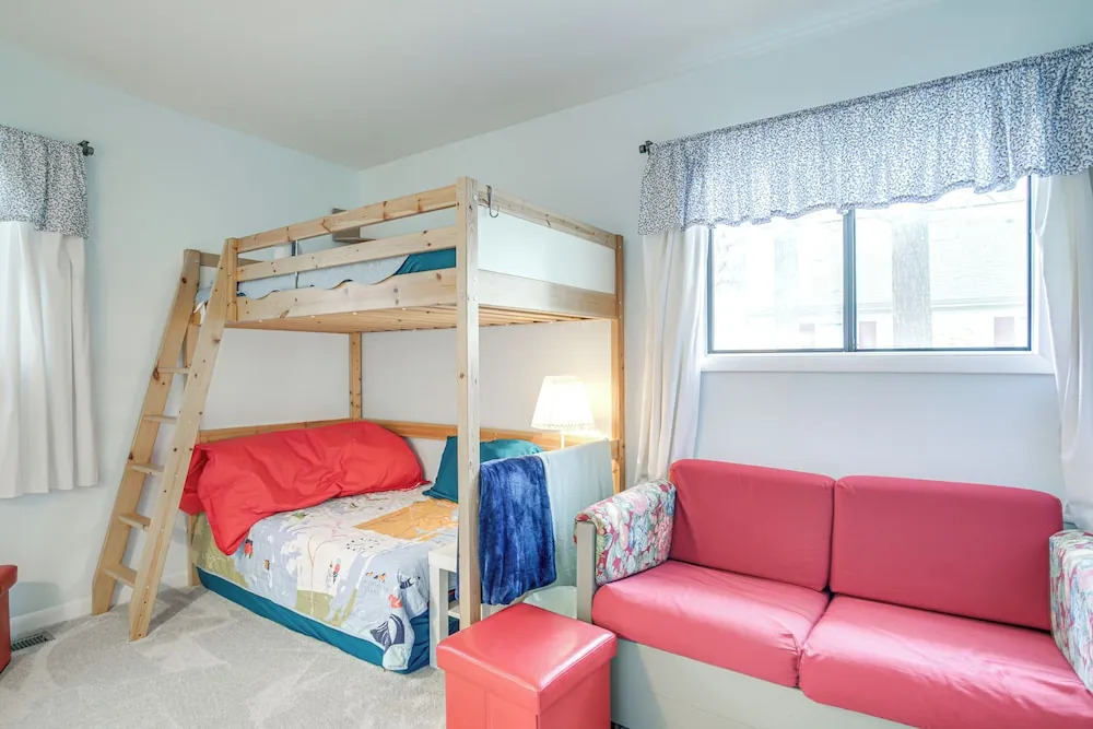 9 Mi to Beach! Family Getaway in Ocean Pines