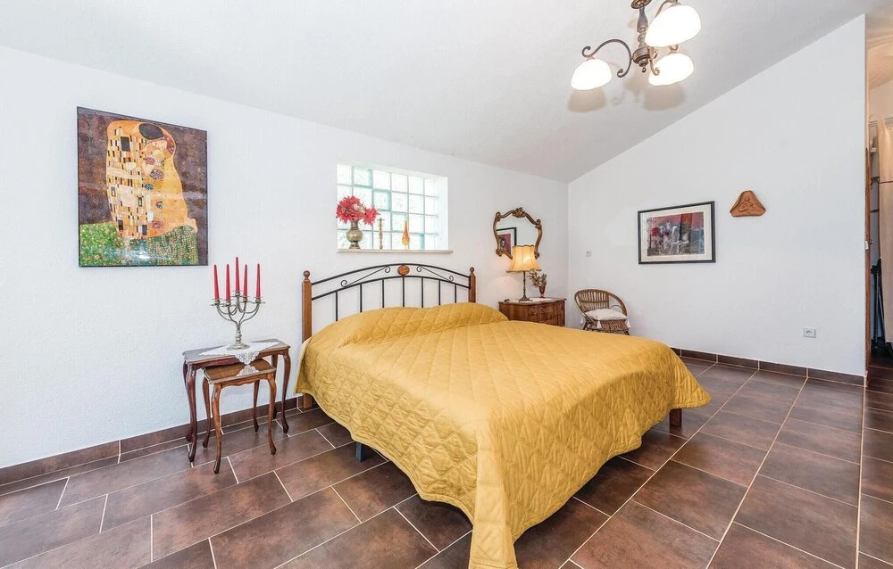 Awesome Home In Lozovac