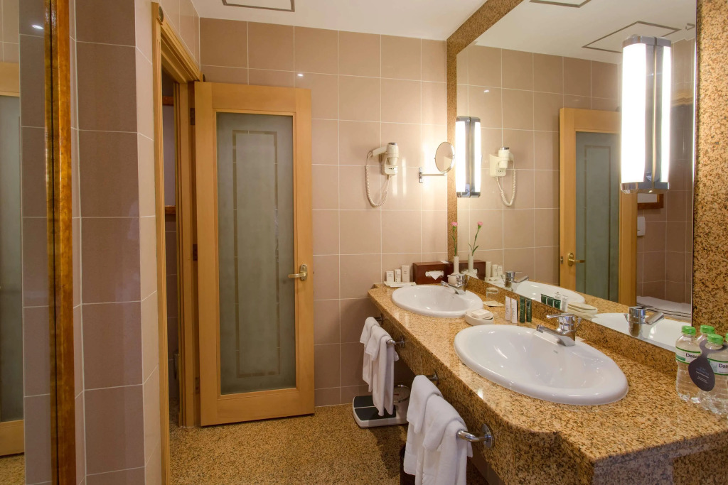 Hilton Hanoi Opera