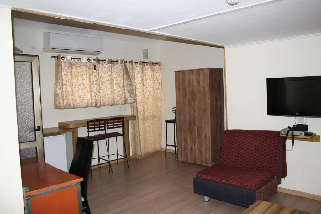 Arava Hostel