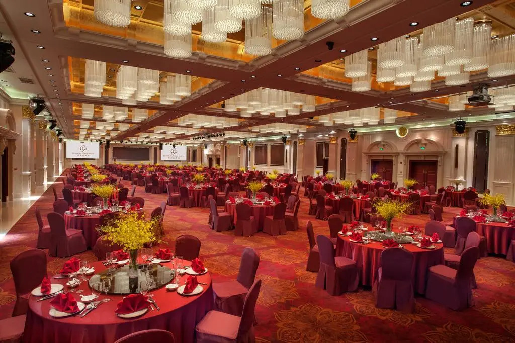 Classical Plaza Hotel