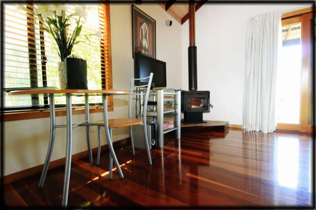 Lake Weyba Cottages Noosa