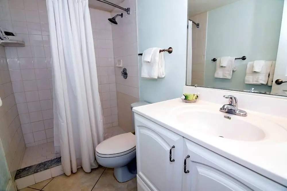 Sundial J208- Large Two Bedroom Condo on Sanibel! Condo