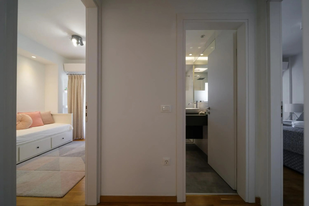 Faliro lux apartment by the sea vipgreece