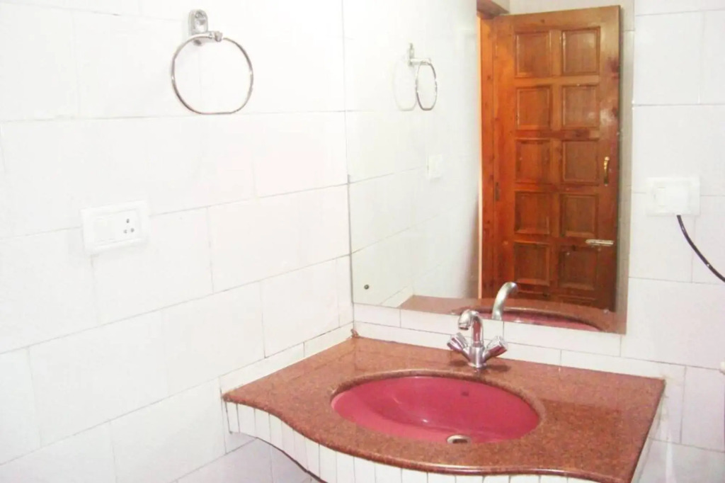 Hotel Rock Regency, Manali
