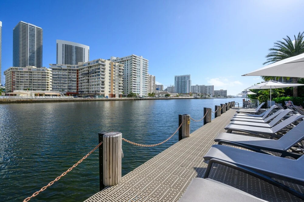 New Listing! Luxe Beach Dream W/ Infinity Pool 3 Bedroom Condo