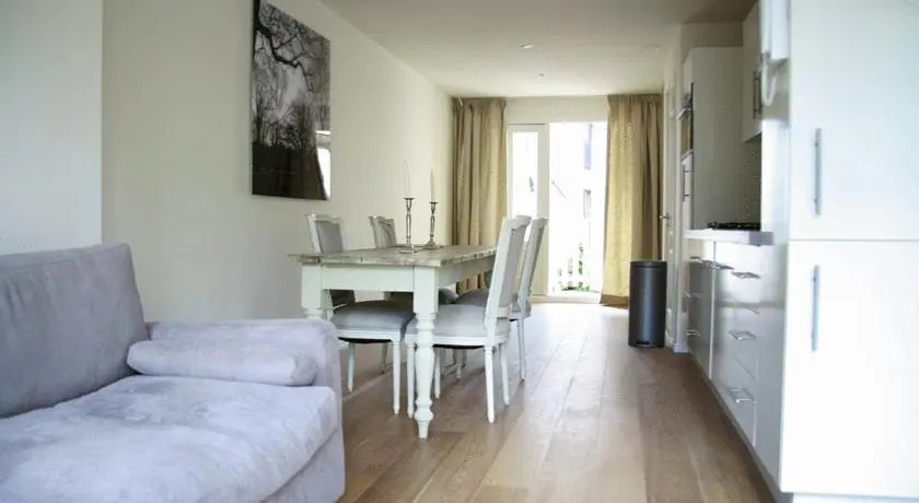 Jordaan Apartments Amsterdam Canal View