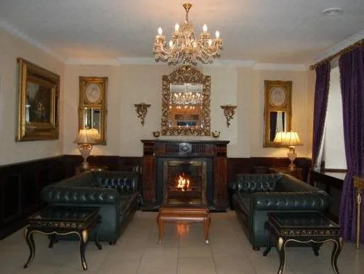 Doolys Hotel