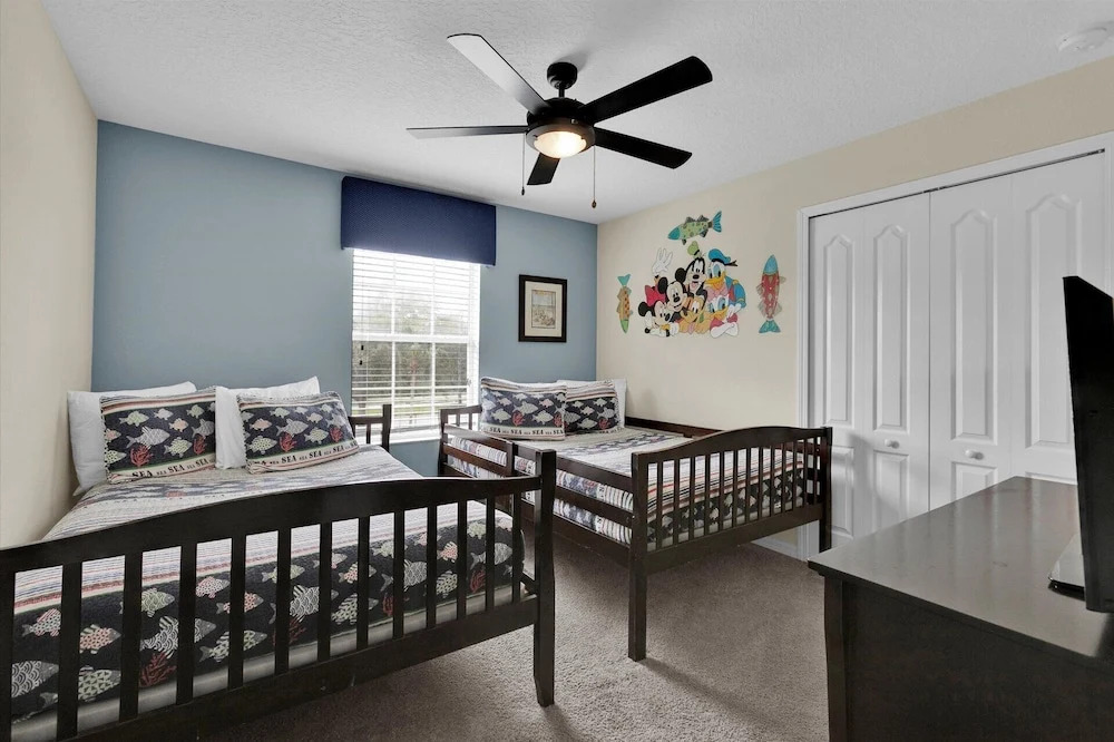Paradise Palms Resort Private Townhome With Splash Pool, Sleeps up to 14