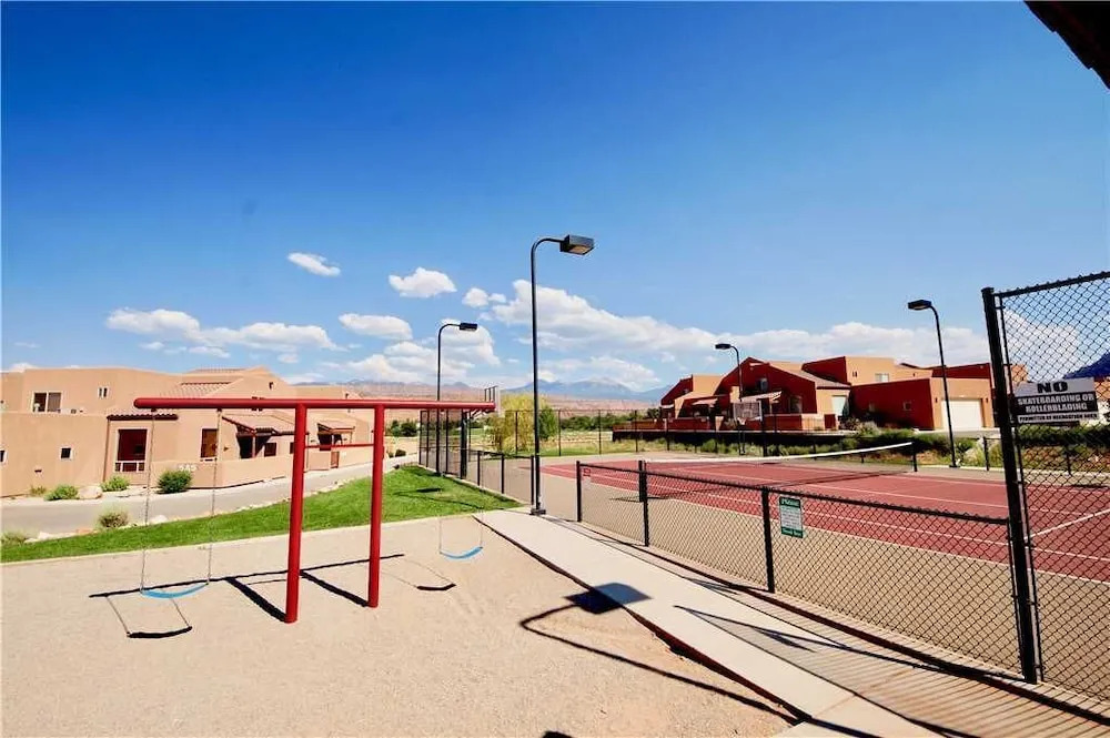 Canyon Cove Condo ~ 4A7 3 Bedrooms 2.5 Bathrooms Condo