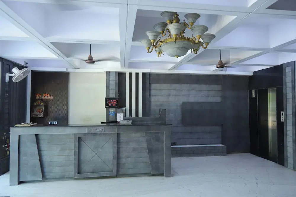 Mansarover Hotel & Banquets