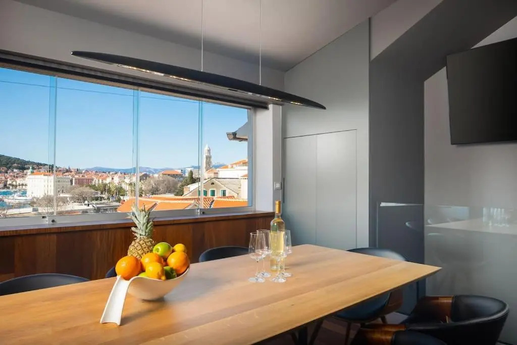 New luxury apartment Bacvice