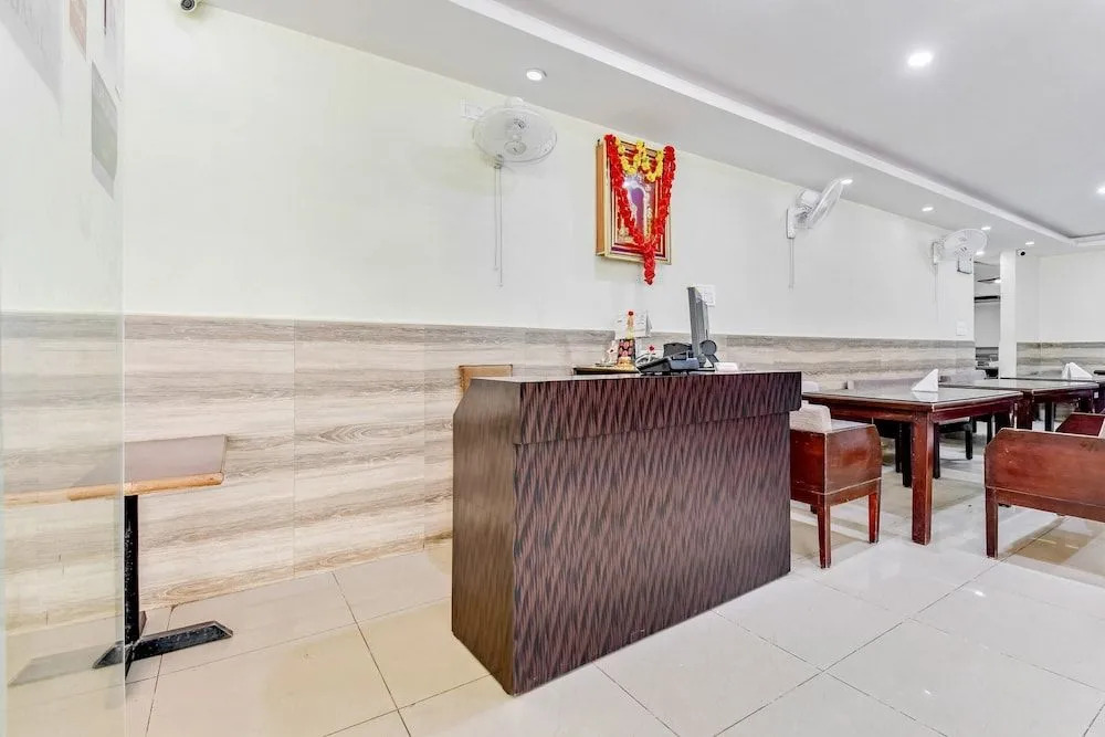 OYO Flagship 46682 New Andra House