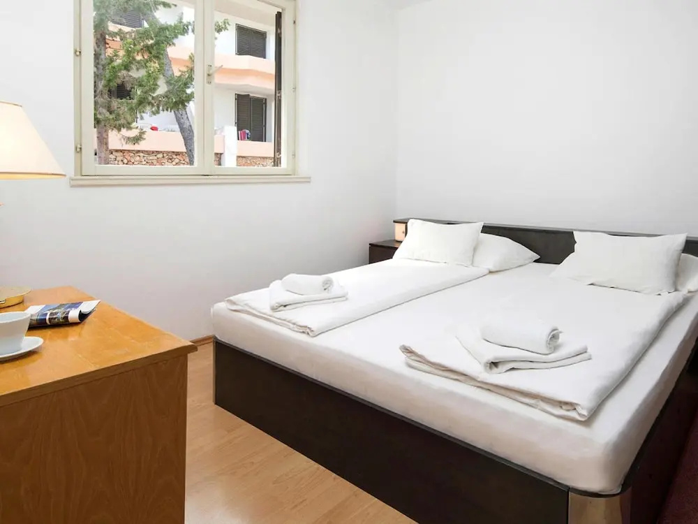 Elegant Resort Stay for 4 in Jelsa