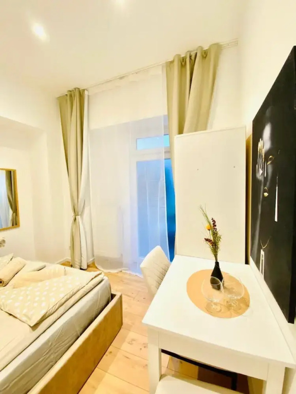 Charming 4 Bedroom Apartment Ottakring