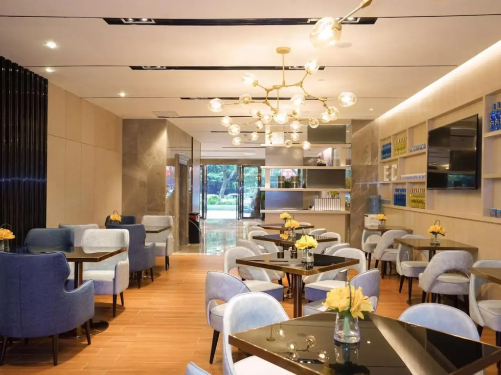 Echarm International Hotel Canton Tower Pazhou Convention and Exhibition Center Lujiang Metro Station Branch