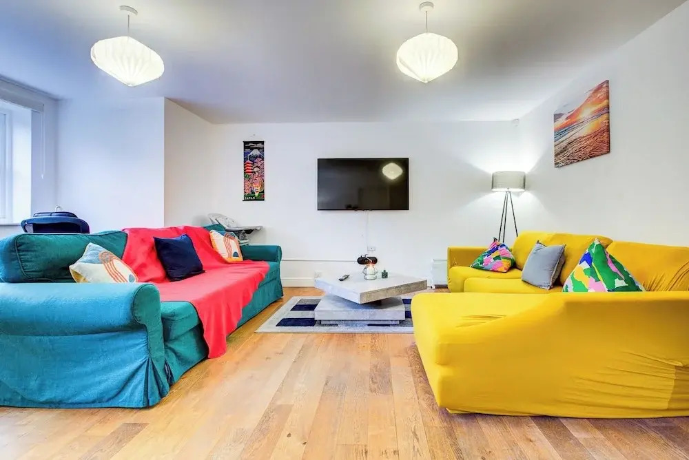Spacious 2-bed Apartment, Family With Pets Welcome