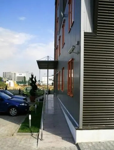 Plus Hotel