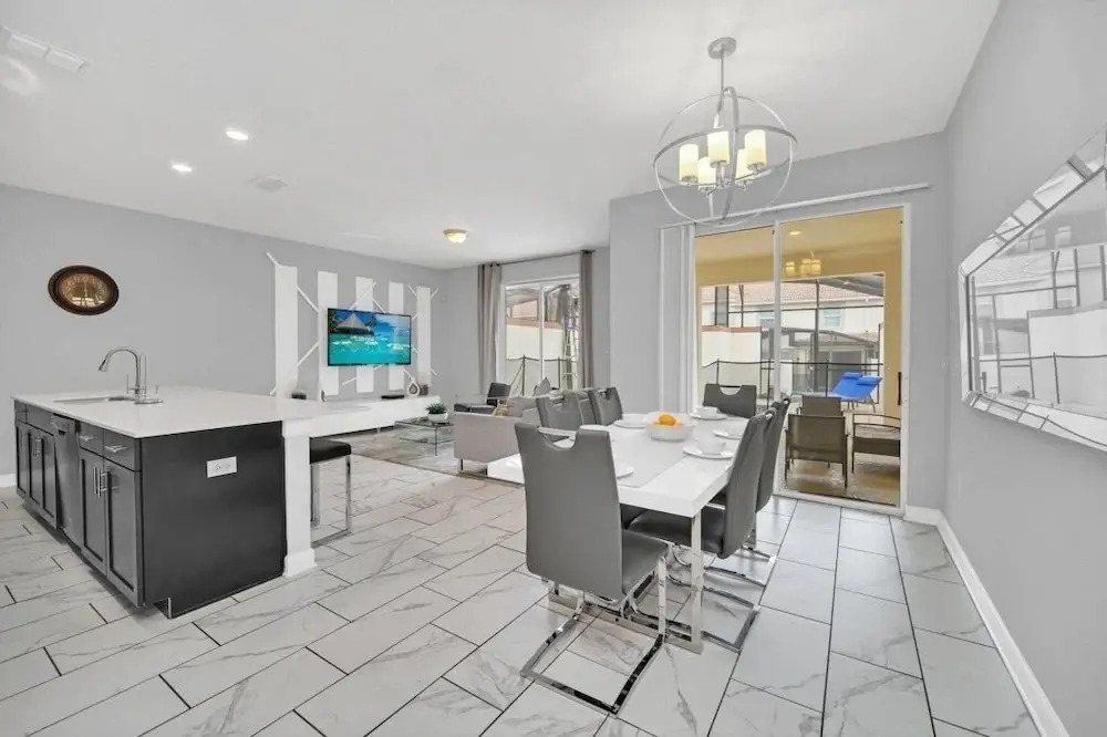 1569plunker 4 Bedroom Townhouse