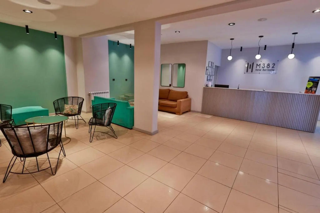 M382 Hotel Bariloche