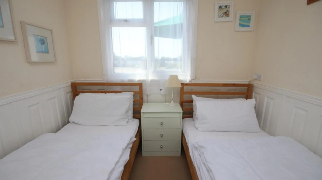 16B Medmerry Park 2 Bedroom Chalet