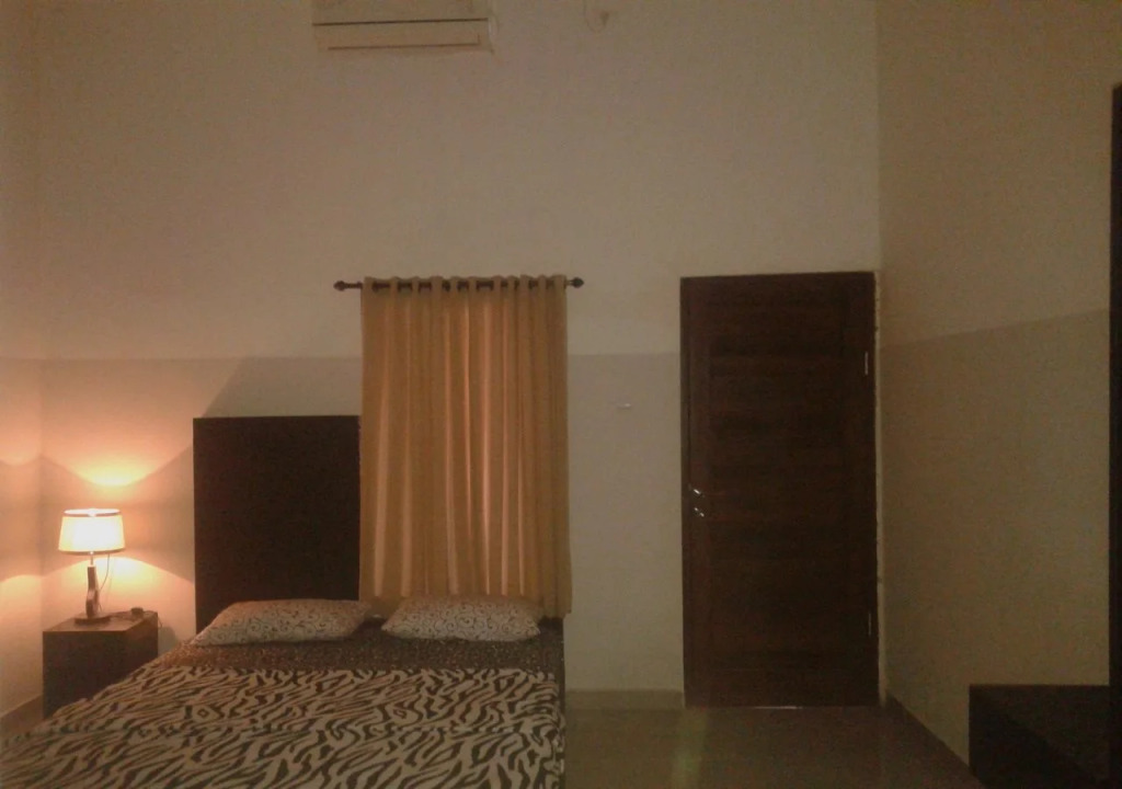 Gendis Hotel And Guest House