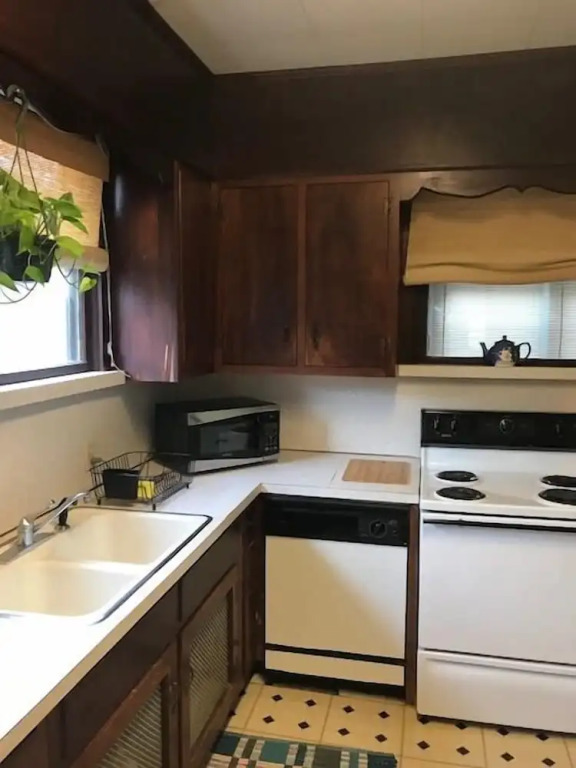 Old Time Beach Front Cottage - The Beach Is Your Backyard! 3 Bedroom Cottage by RedAwning