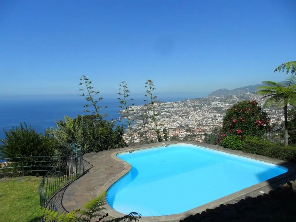 Bay View Apartment