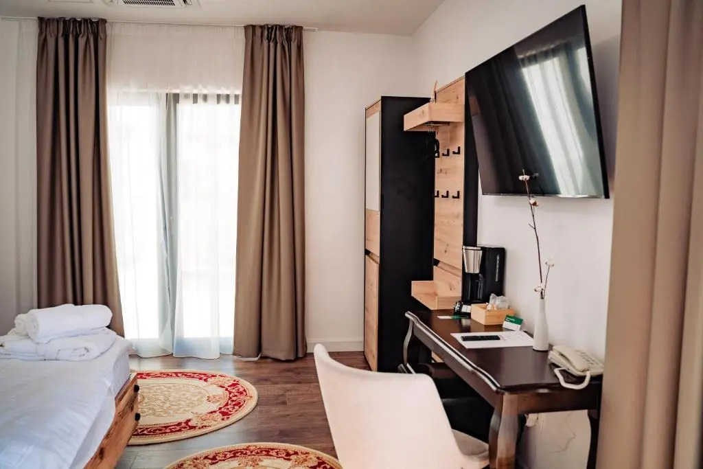 Hotel B4
