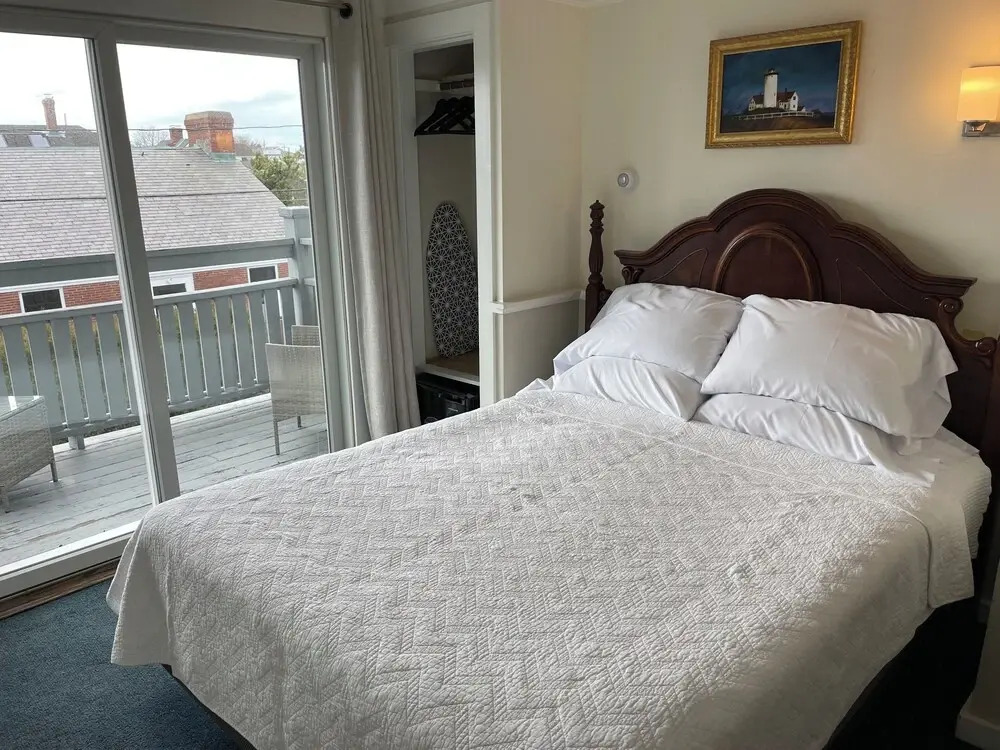 Brasswood Inn