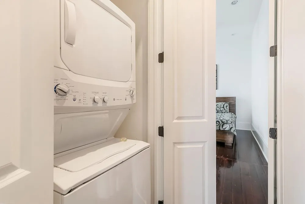 Residences Du Carondelet by Hosteeva