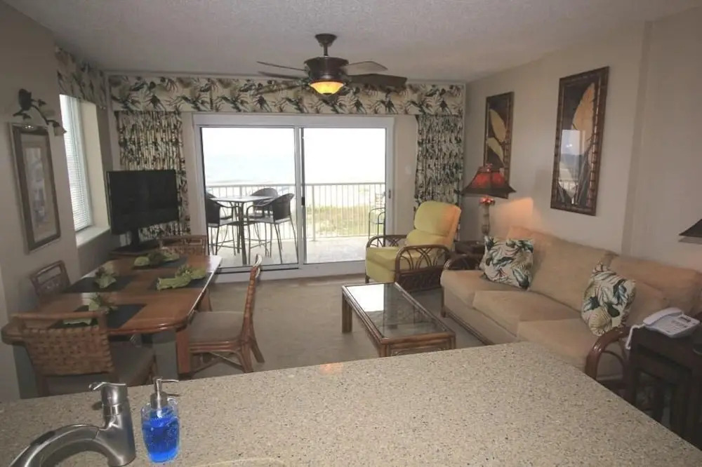 Royal Palms 201 - 2 Br Condo