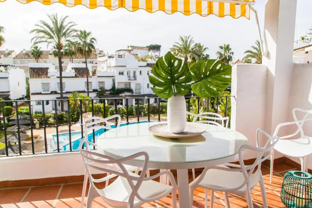 Stylish Penthouse 2 pools & next to beach - RDR204