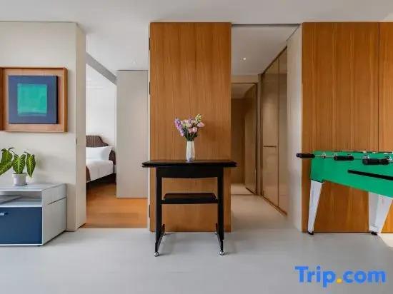 YiBoJiangShang B&B(Tianmen Mountain Cable Car Store）