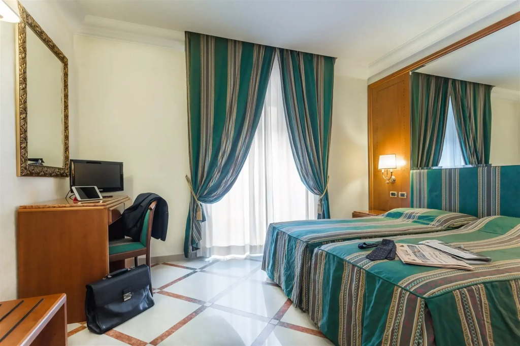Raeli Hotel Regio