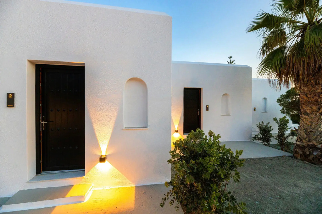 Omilos Beachfront House