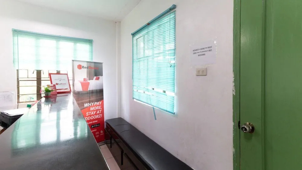RedDoorz @ Picas Sagkahan Tacloban